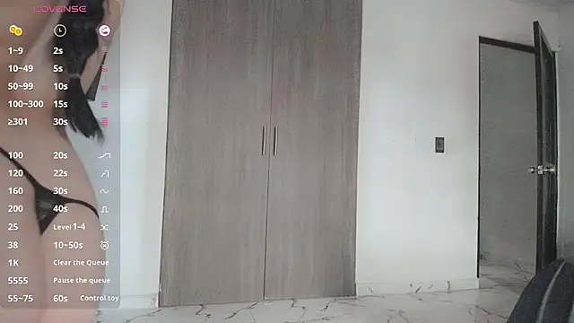 skinny_milky webcam