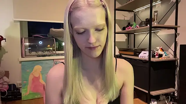 ShoshanaNogueras webcam