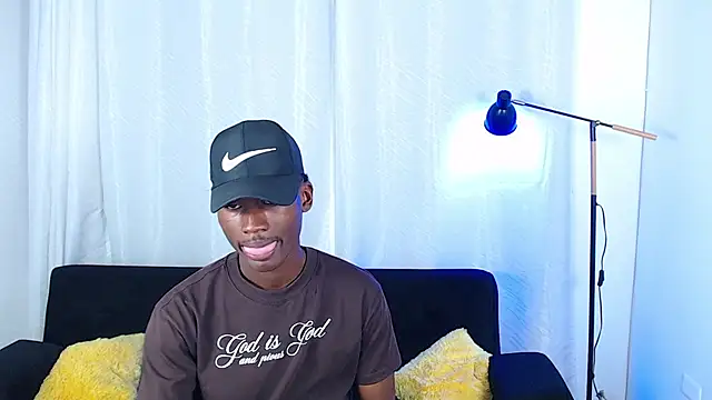 alexaandro18 webcam