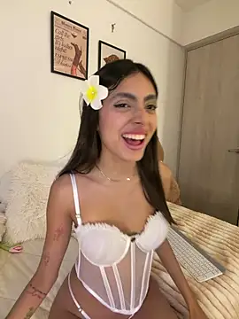 ZaraLuuv webcam