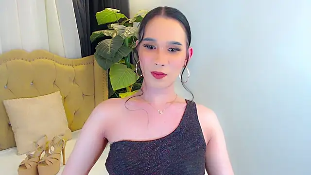 LexiLoreOnTop live cam on StripChat