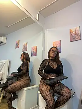 SophiaQueens webcam
