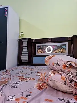 Riya_R24 webcam