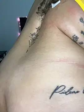 Melina-54
