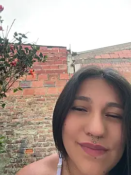 Emily_Gomezz webcam
