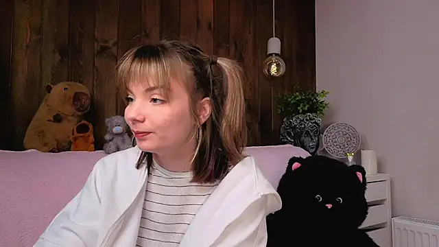IvoryPesante webcam