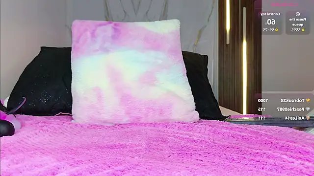 mia_099 webcam