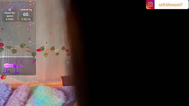 Sofi_Blossom webcam