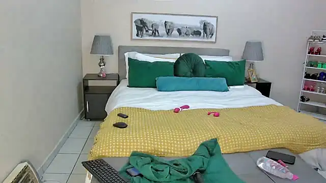 NaughtyKelly28 webcam
