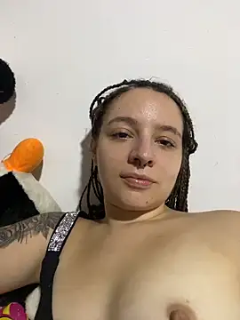 karla-thomsom10 webcam