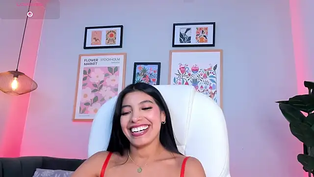 Tiffany_Low webcam