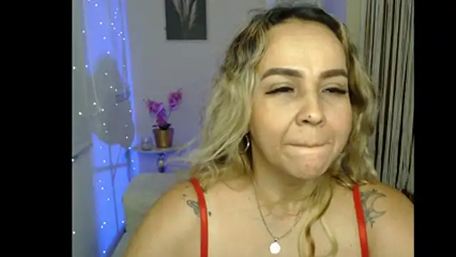Aunty_milf webcam