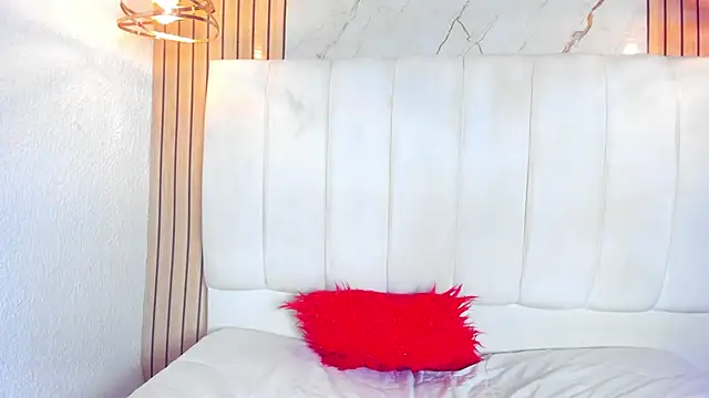 Ela_Queens webcam