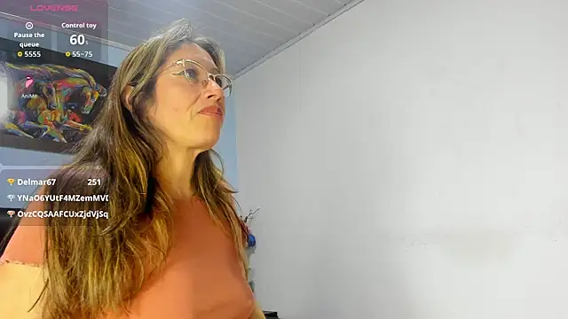 kaylaMinov_ webcam