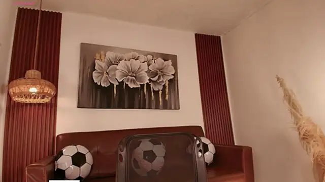 Hilaryebony_ webcam