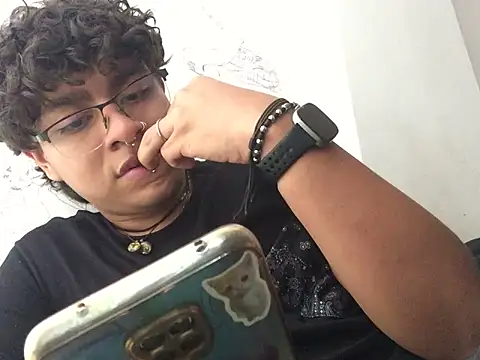 xhecho_uzumaki webcam