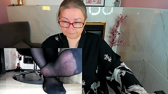 Alexandra_Kind webcam