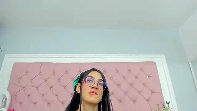 SarahDoll__ webcam