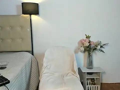 YourladyLia_ webcam