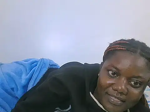 Fairycuddle24 webcam