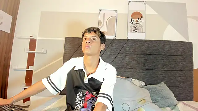 nico_vega webcam