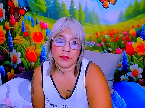 indianroxy webcam