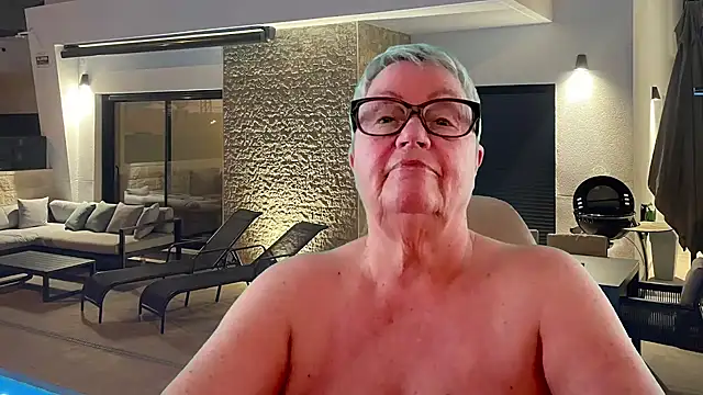 Mystery-Grandmother webcam