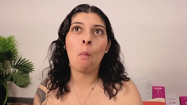 Iam_Issaa webcam