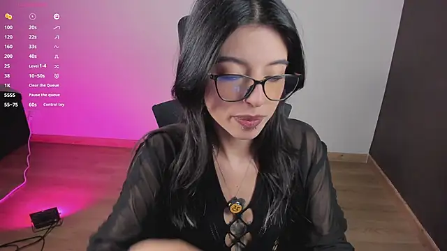 NanakoDollx webcam