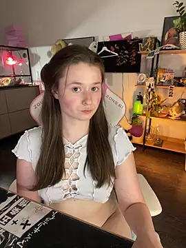 sweetest_pie live cam on StripChat