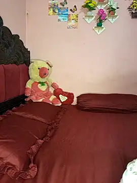 Ismanur11 live cam on StripChat