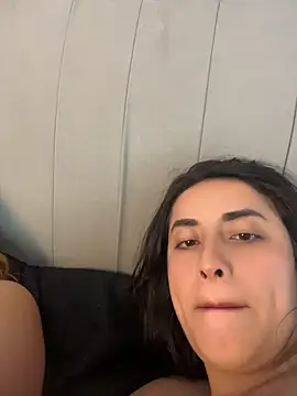 Antonella_Julieta webcam