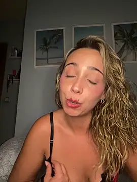 space_couple live sex cam