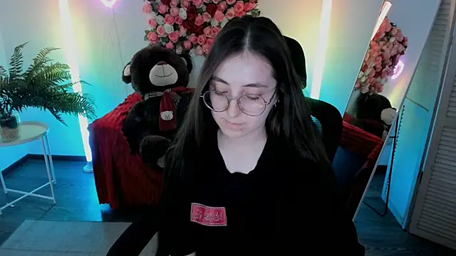 VirtuallVoyant live cam on StripChat