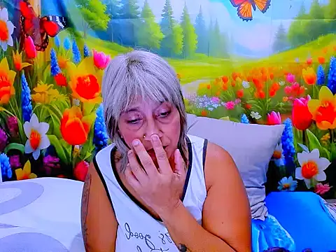 indianroxy webcam