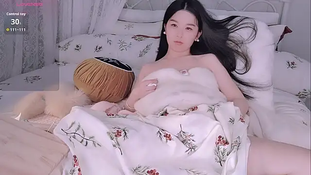 Watch BingLin- live on EroticFlix - High definition streams