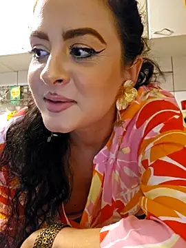 DivineGoddess88ForYouKing webcam