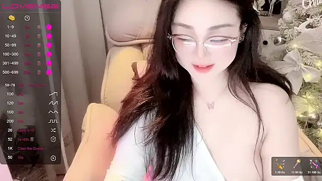 Monica-666888- webcam