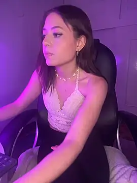PrettyAmber webcam