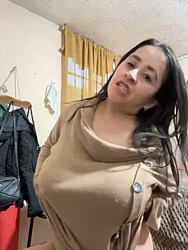 latinfemale live cam on StripChat