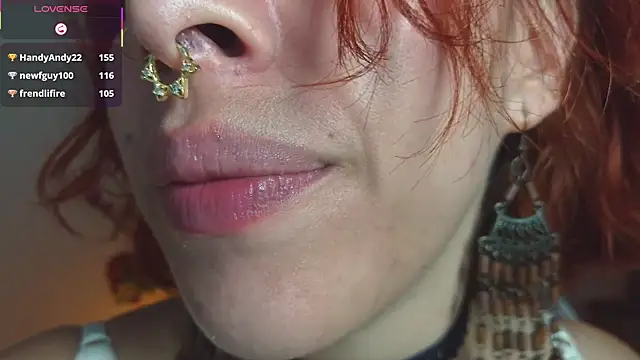 bri_von_dhara__ webcam
