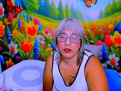 indianroxy webcam