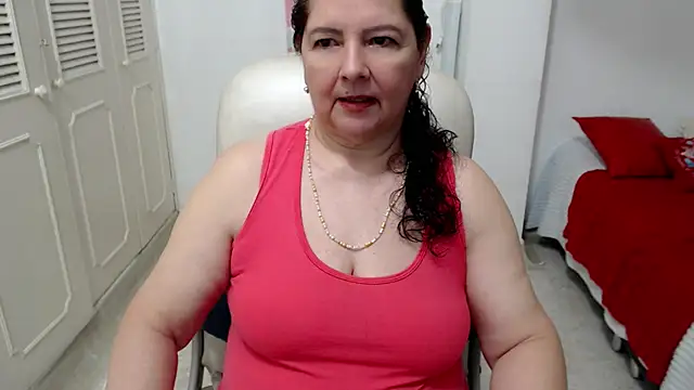 leonela_69 live cam on StripChat