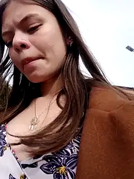 _Isabella-7 webcam