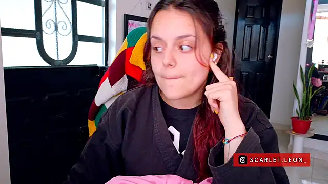 Scarletleon77 webcam