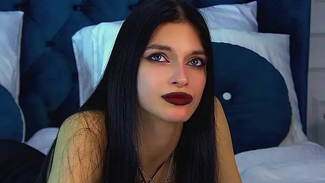 BeverlyMost live cam on StripChat