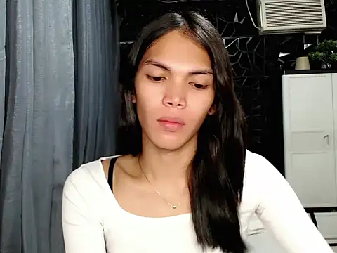 GORGEOUS_CARMEE webcam
