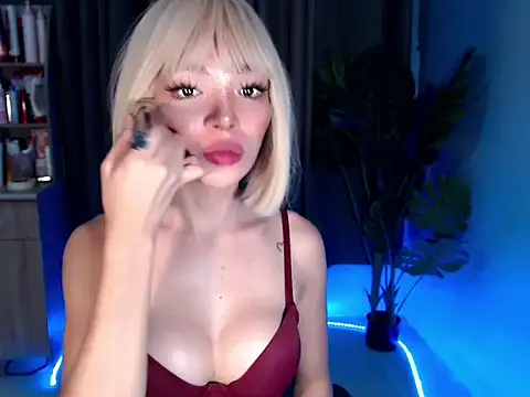 _Briee143xxx live cam on StripChat