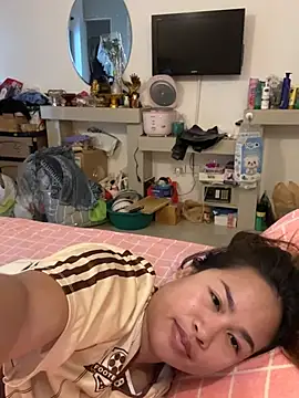 Ponthip webcam