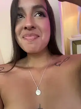 AliciaRoux webcam